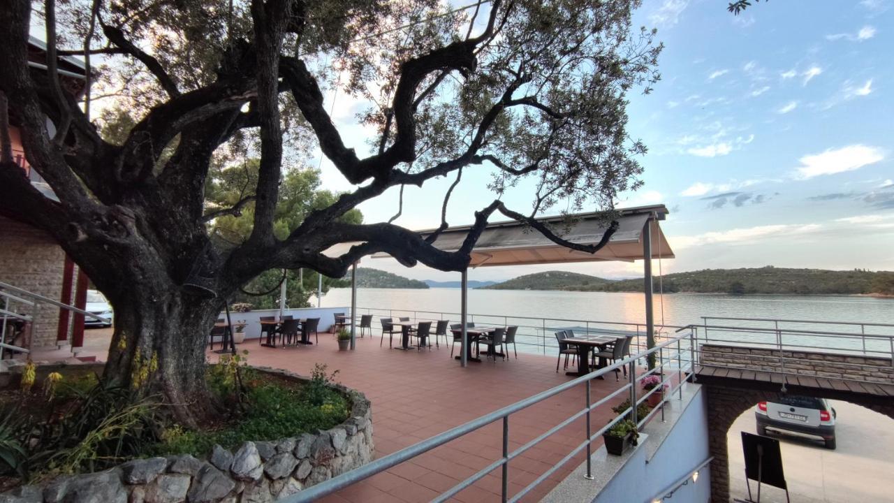 Bed and Breakfast Pansion Alen - Dugi Otok à Luka  Extérieur photo