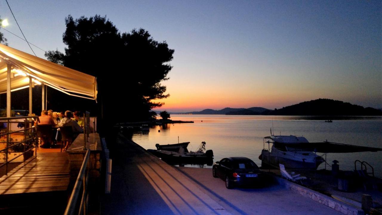 Bed and Breakfast Pansion Alen - Dugi Otok à Luka  Extérieur photo